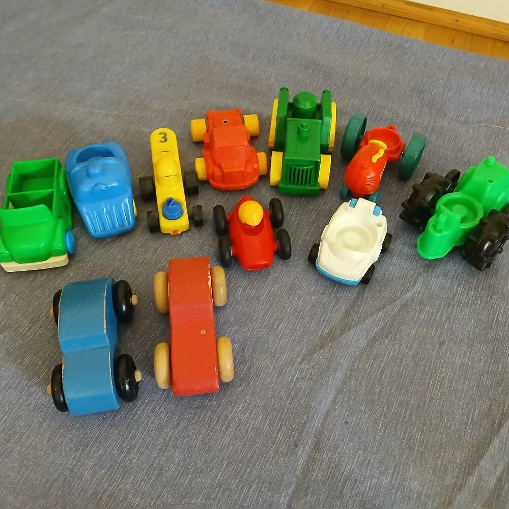 Lot Tractors, cars, Trucks x 11